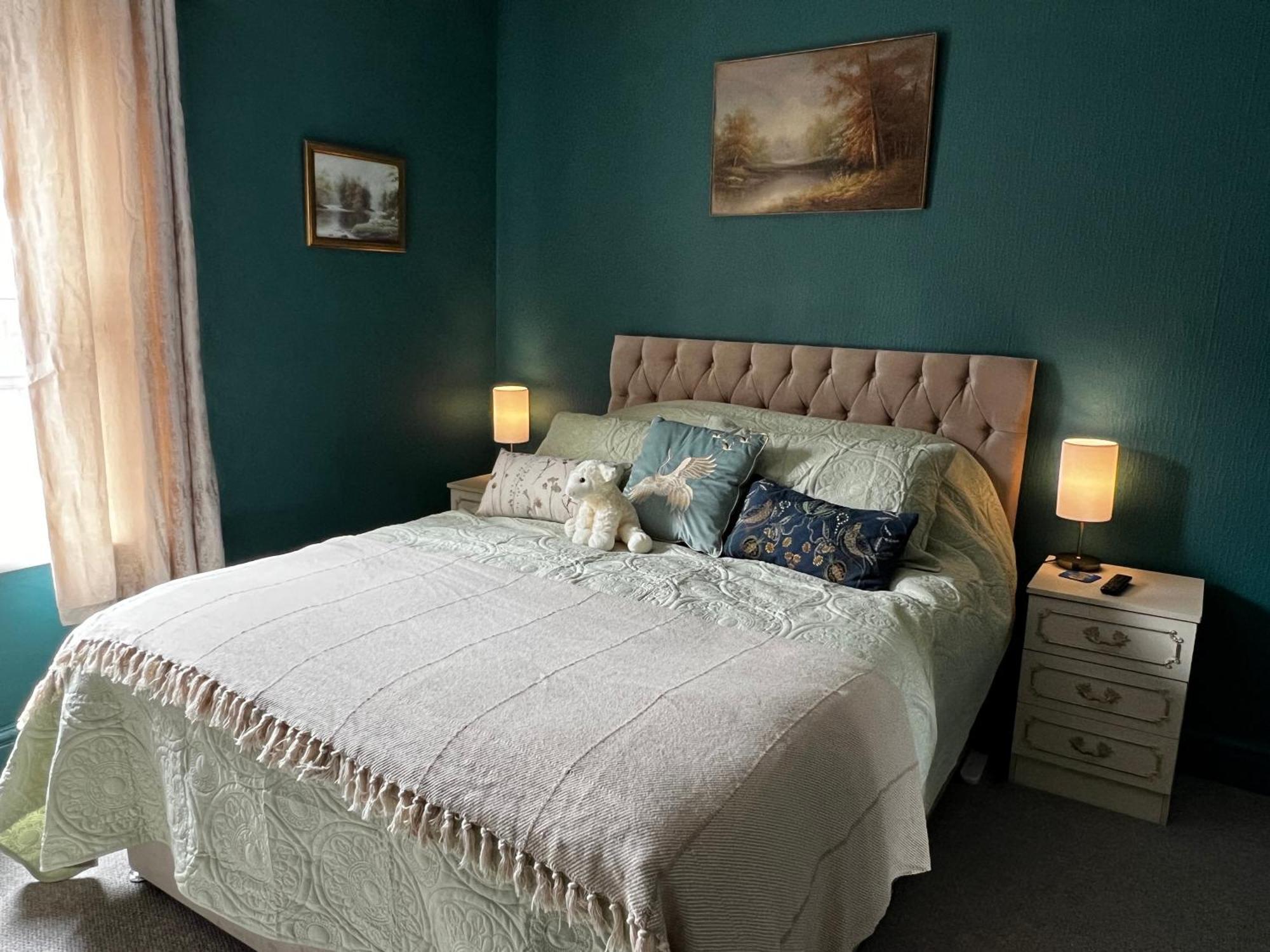 Robin'S Hollow: 2Bd Home Near Wrexham Afc Εξωτερικό φωτογραφία