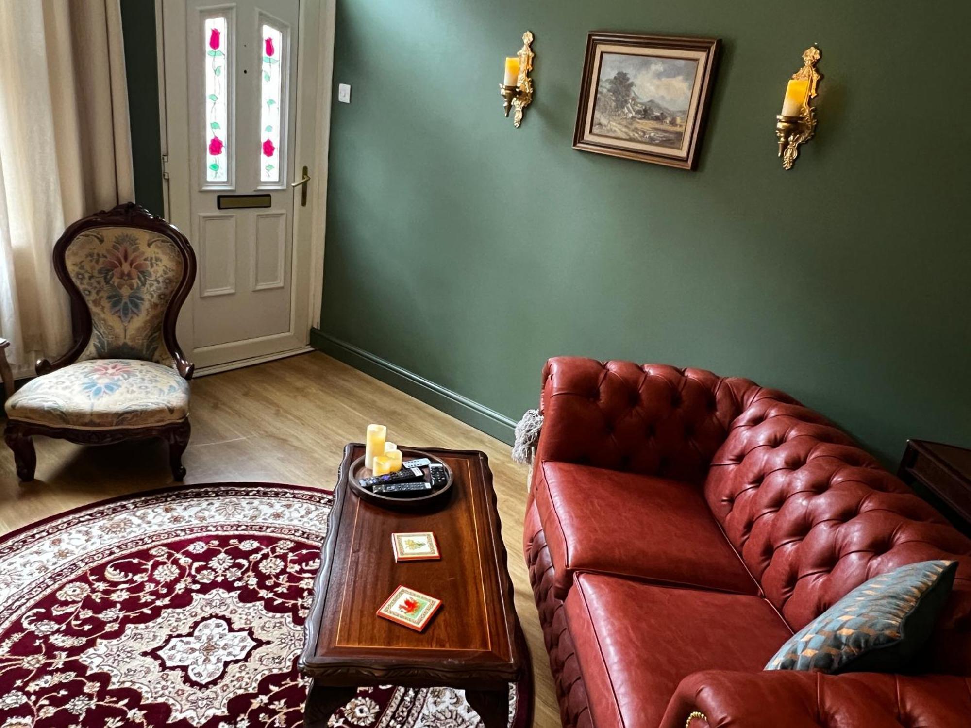 Robin'S Hollow: 2Bd Home Near Wrexham Afc Εξωτερικό φωτογραφία