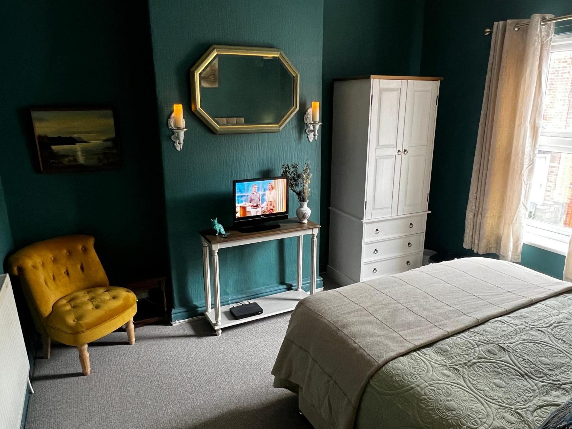 Robin'S Hollow: 2Bd Home Near Wrexham Afc Εξωτερικό φωτογραφία
